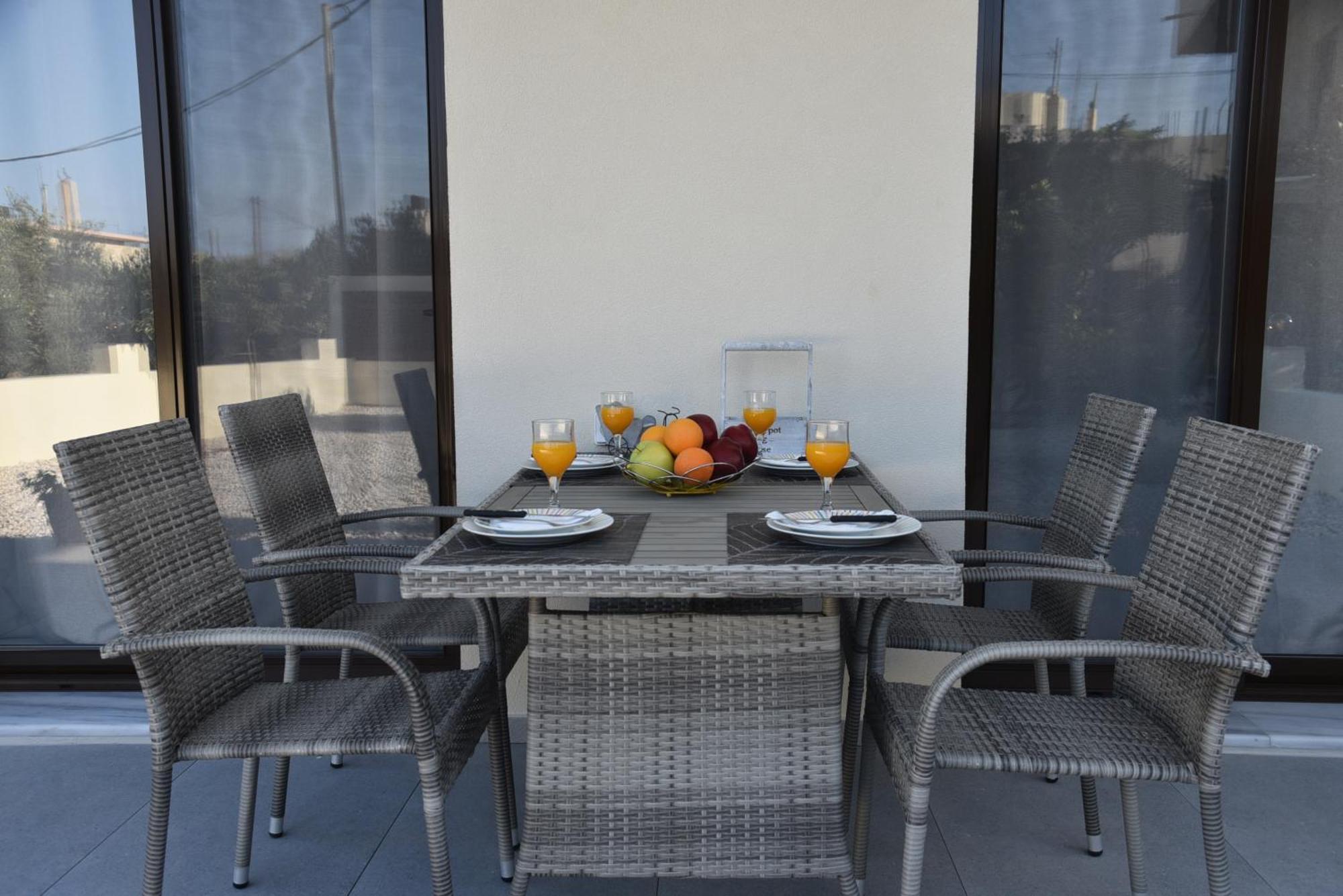 Pirgos Deluxe Apartment - Private Parking Kissamos Exterior photo